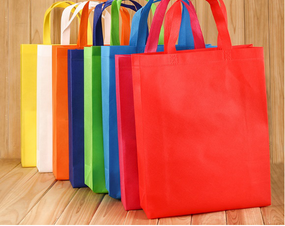 Non-woven bags are common in life